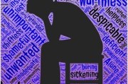 柑橘烏云？？歌詞解析：破碎美學(xué)與情感隱喻的詩(shī)意碰撞